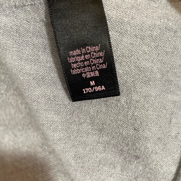 Victorias Secret Top Medium Gray Twist Back Lightweight Sweater Shirt Yoga Soft - Picture 3 of 11